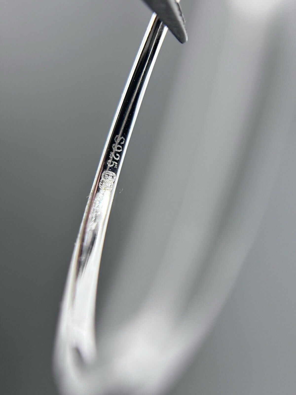 Entourage Ring Halo Kanal Ovalschliff Spektralfarben Silberring 925er