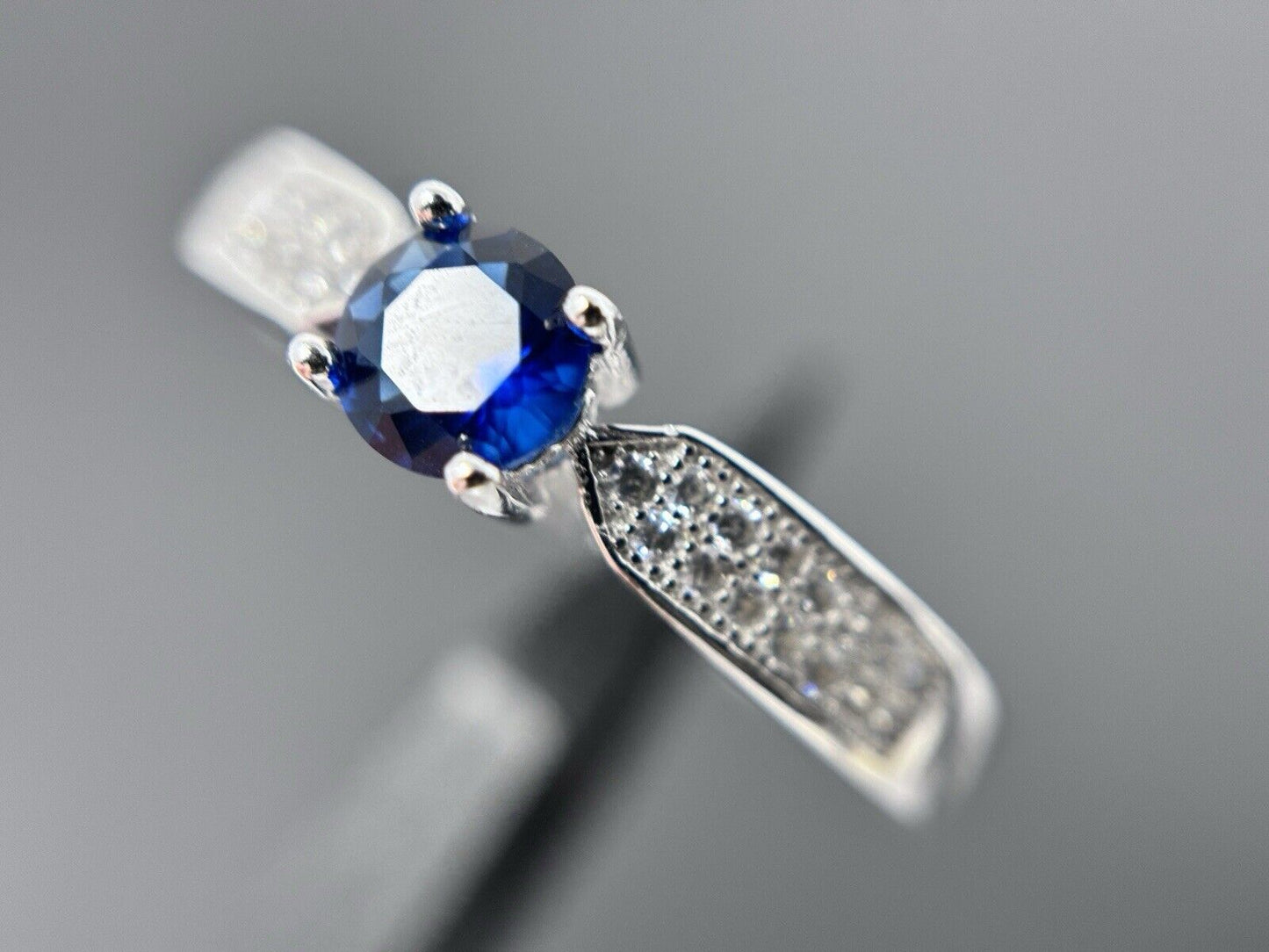 Ring Farbe wie Saphir Silber 925er Brillantschliff Solitärring