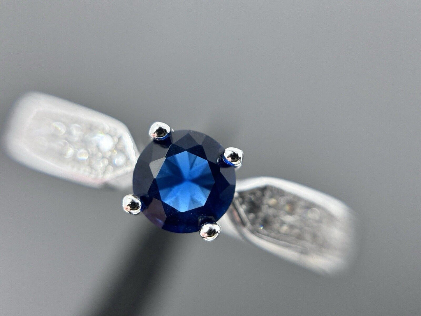 Ring Farbe wie Saphir Silber 925er Brillantschliff Solitärring