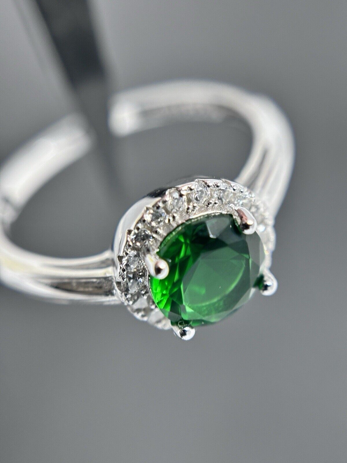 Entourage Ring Farbe wie Turmalin Silber 925er Brillantschliff