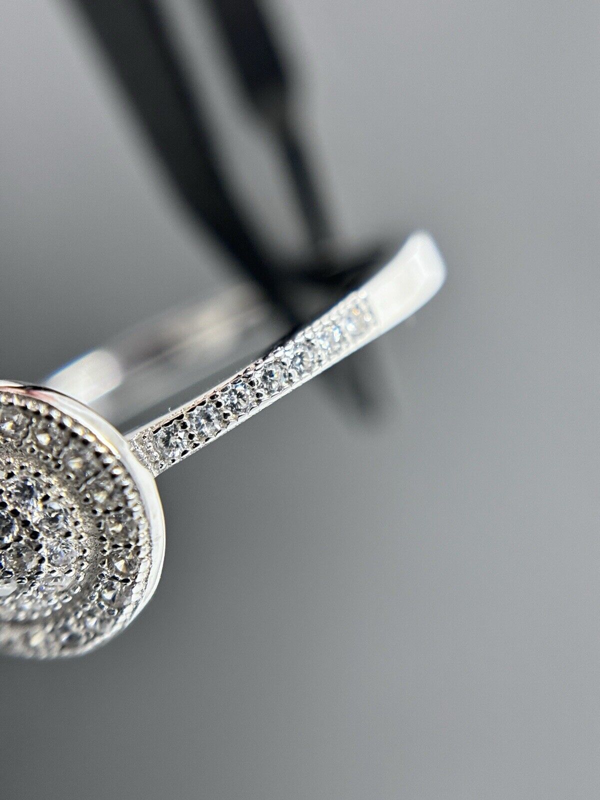 Ring Weiß Brillantschliff Silber 925er Steine auf der Schiene Vintage Look