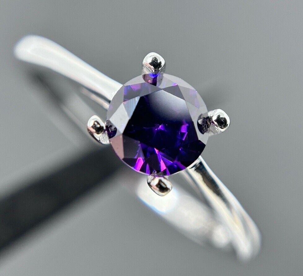 Ring Farbe wie Amethyst Silber 925er Brillantschliff Solitärring
