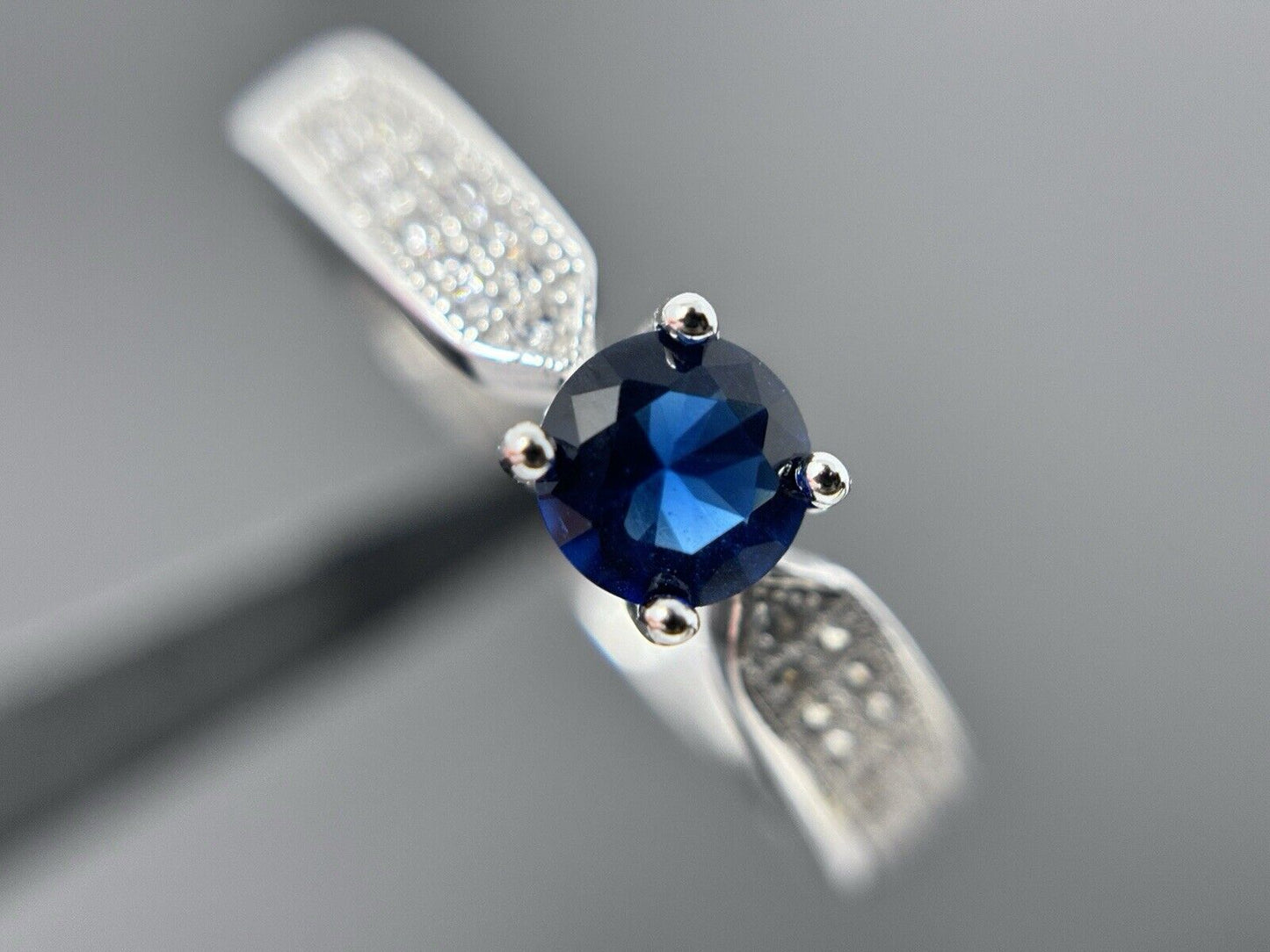 Ring Farbe wie Saphir Silber 925er Brillantschliff Solitärring