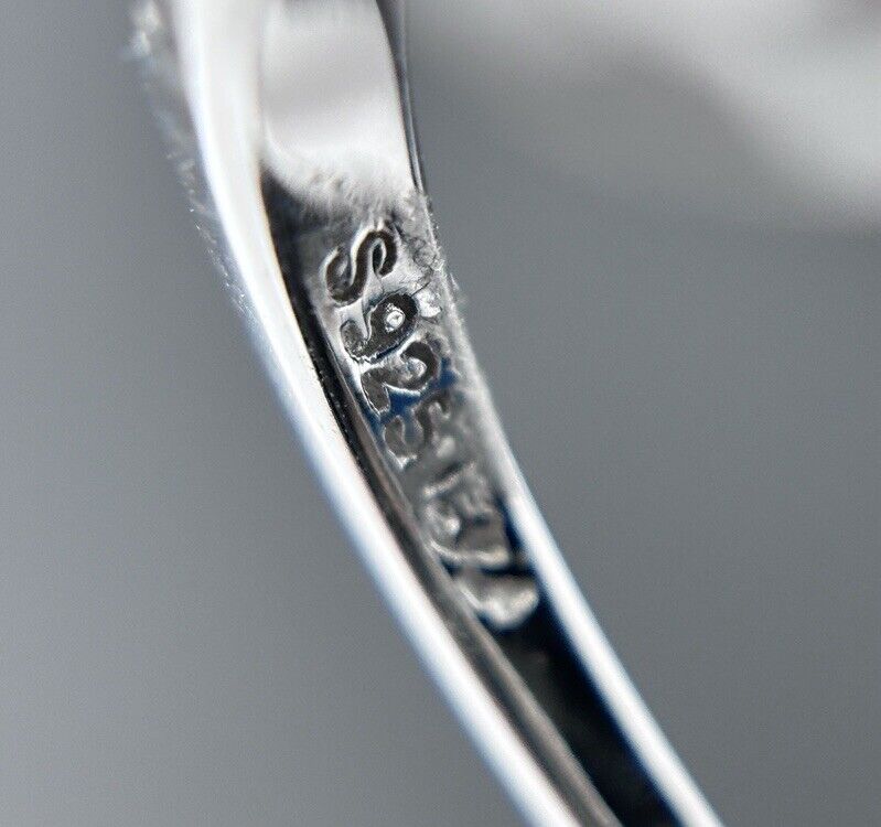 Ring Weiß Brillantschliff Silber 925er Steine auf der Schiene Vintage Look