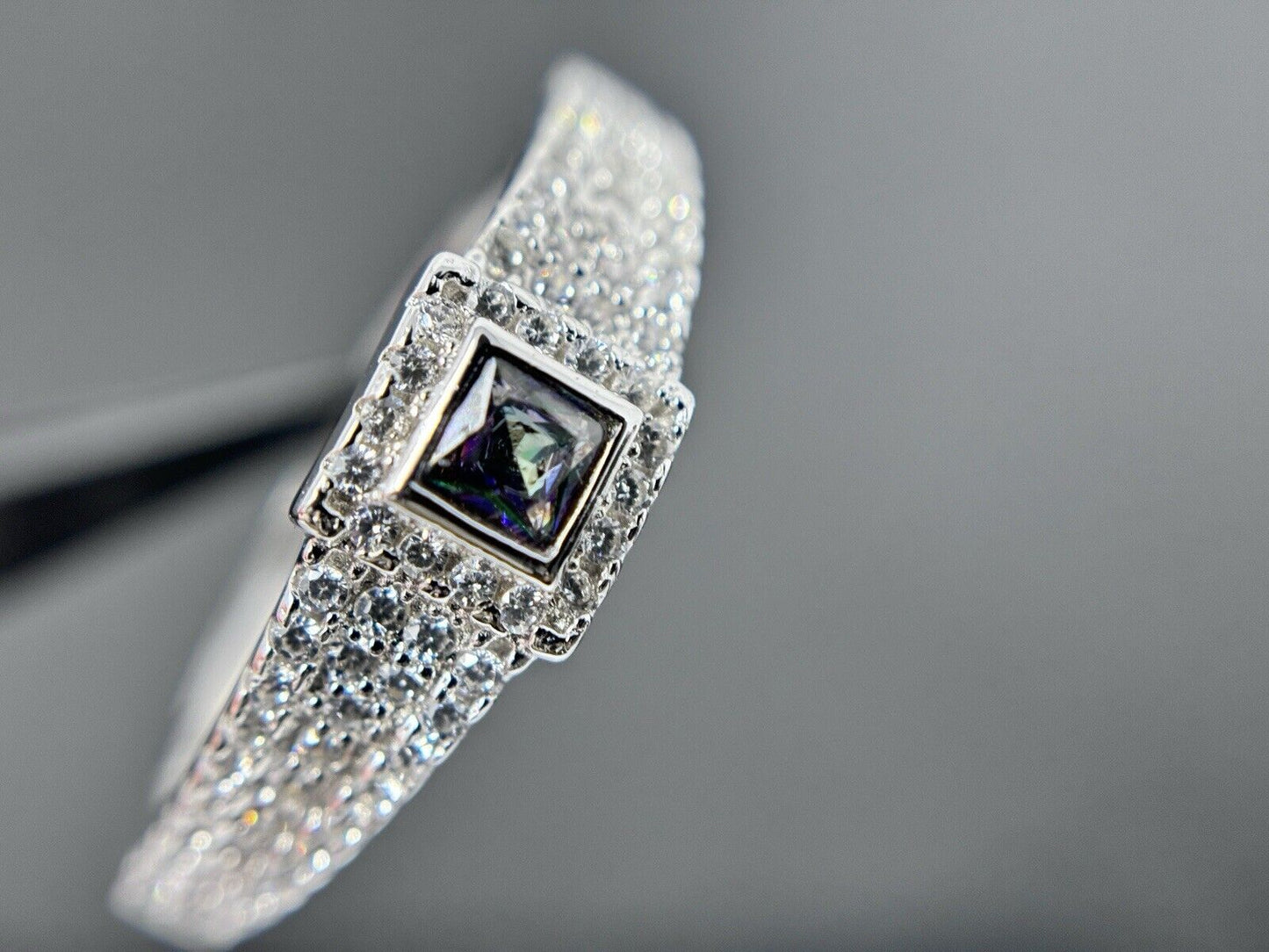 Entourage Ring Princesscut Silber 925er Steine in der Schiene