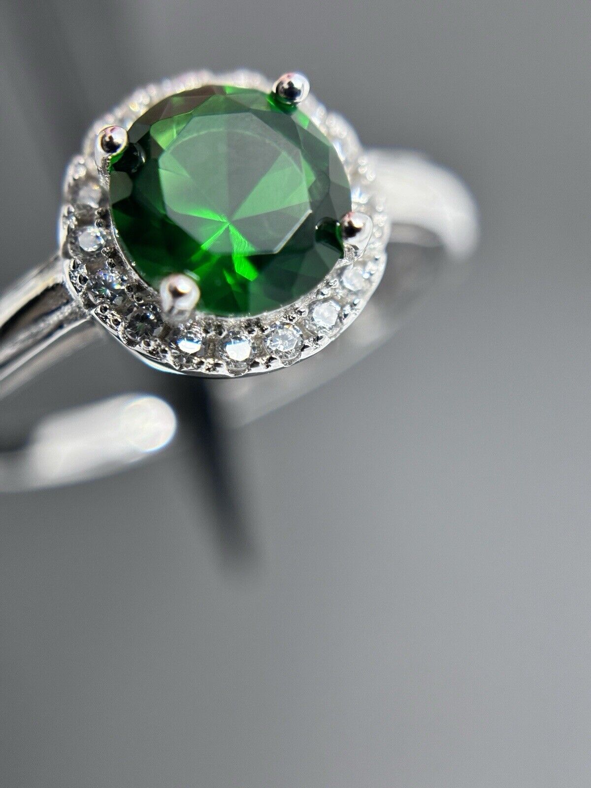 Entourage Ring Farbe wie Turmalin Silber 925er Brillantschliff