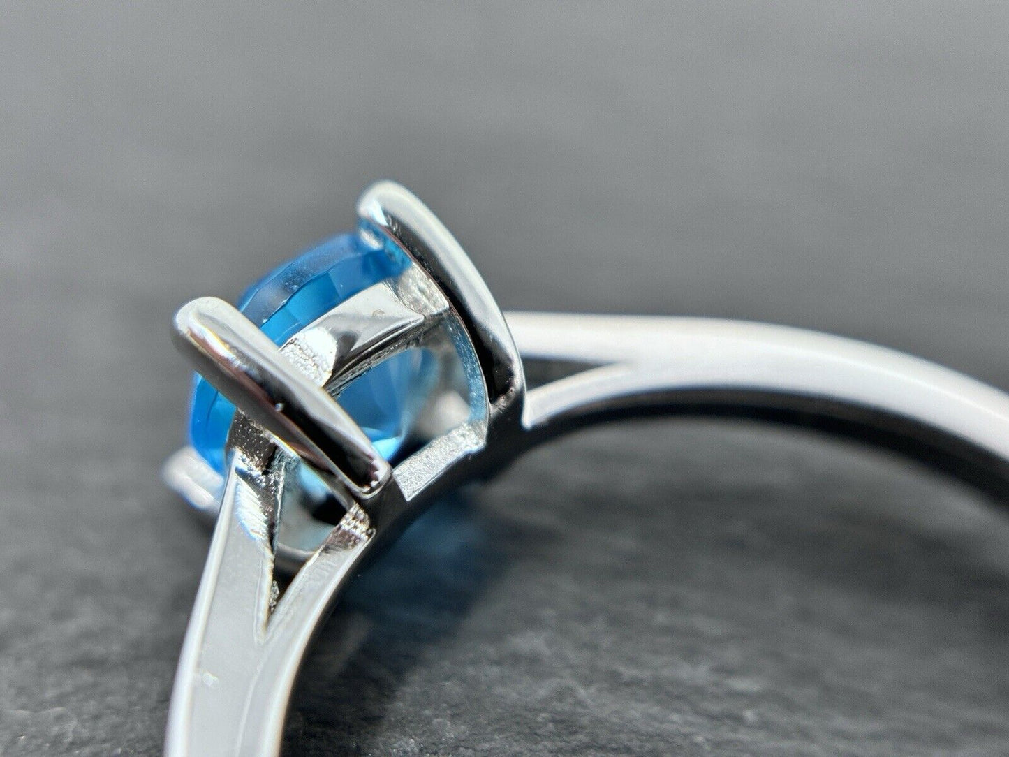 Ring Farbe wie Blautopas Silber 925er Brillantschliff Solitärring