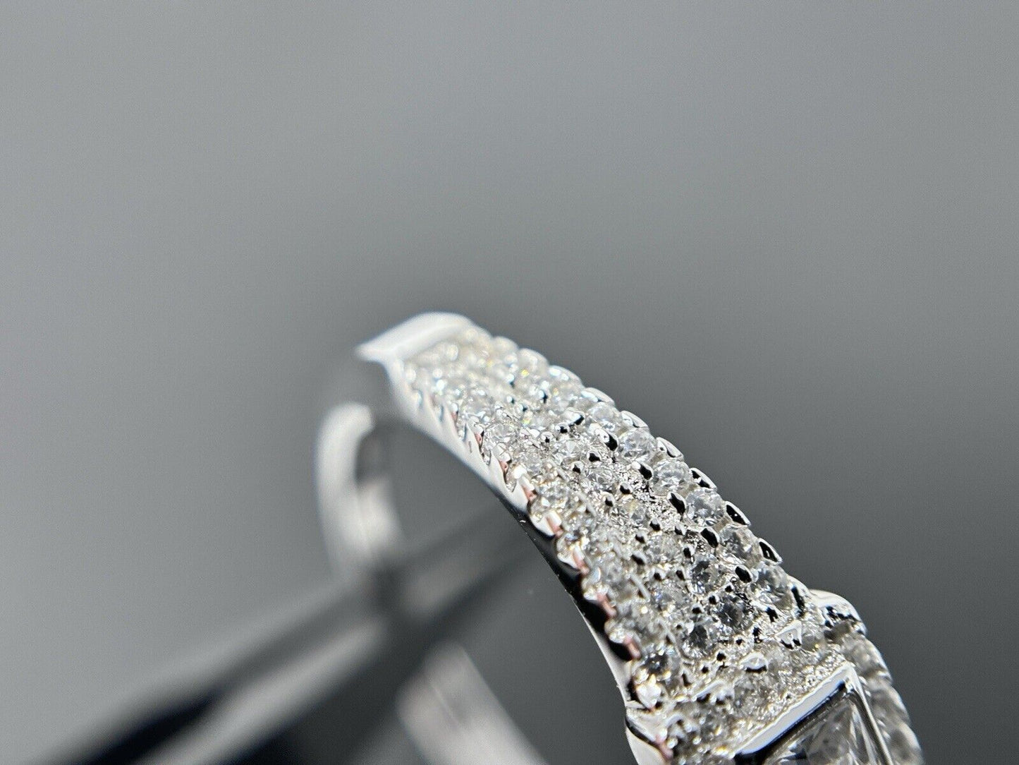 Entourage Ring Princesscut Silber 925er Steine in der Schiene