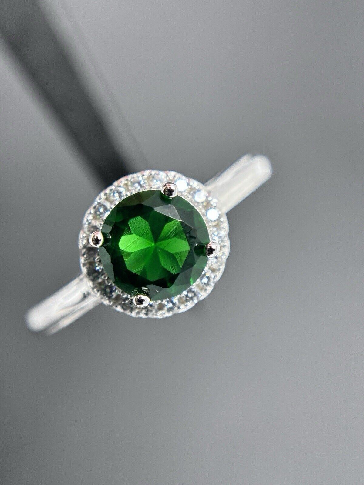 Entourage Ring Farbe wie Turmalin Silber 925er Brillantschliff