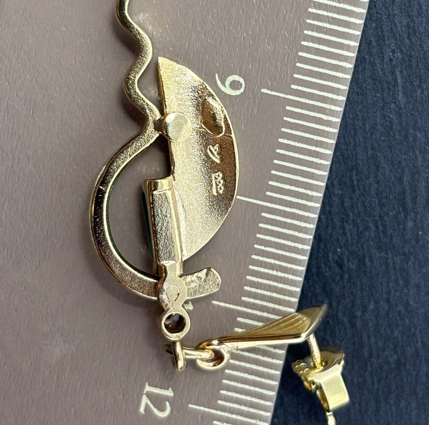 Verkauft! Designer Schmuckset 4 Teilig Grüne Steine/Zirkonia, Collier, Ohrringe und Ring