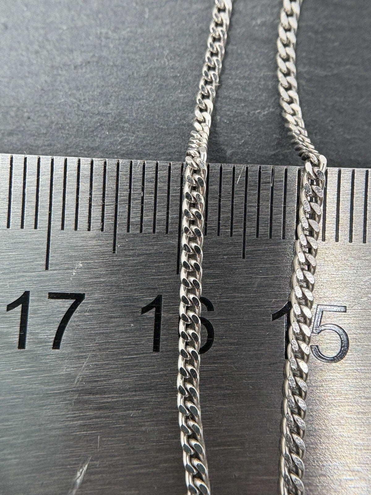 Weißgold Anhänger mit Kette | Brillanten Smaragd 14K/585 Weißgold Entourage