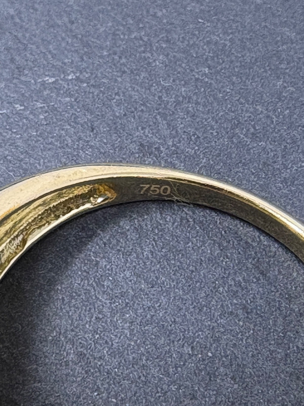 Cabochon Rubin 18K/750 Diamanten Gelbgold