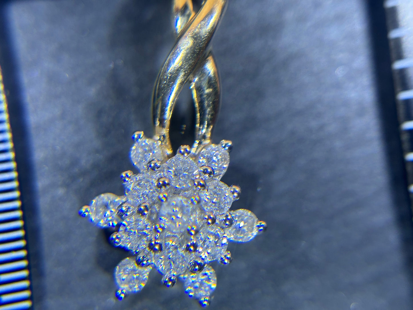 Verkauft! Gold Anhänger 14K/585 Stern mit Diamanten fein edel Gelbgold ca. 0,15ct No.82