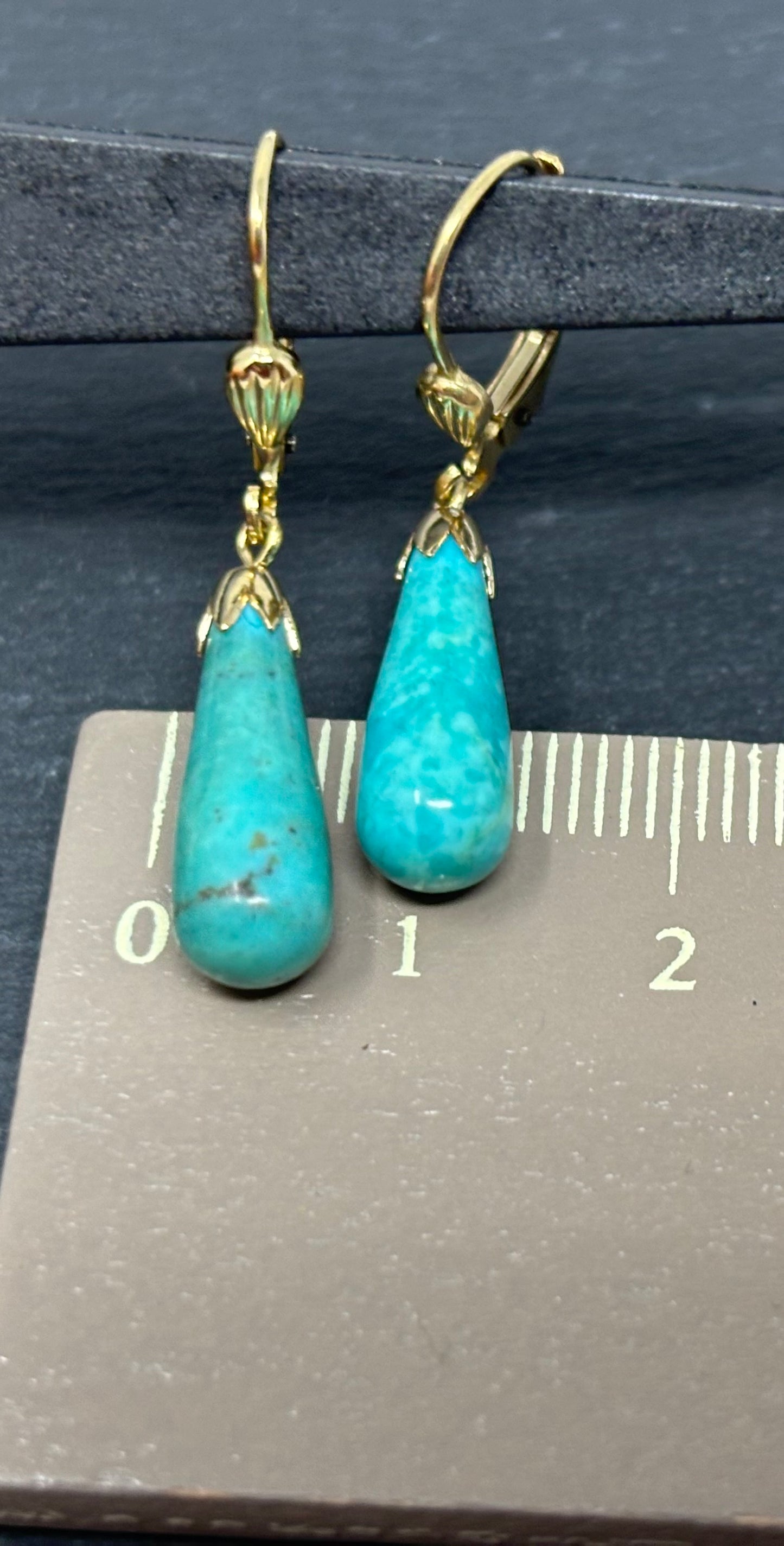 Verkauft! Ohrhänger Ohrringe Türkissteine Tropfenschnitt Vintage 8K/333 No.112