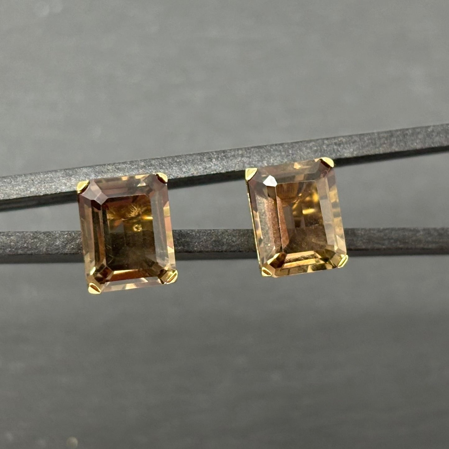 Goldohrstecker Ohrringe Rauchquarz im Baguetteschliff 8K/333 No.111