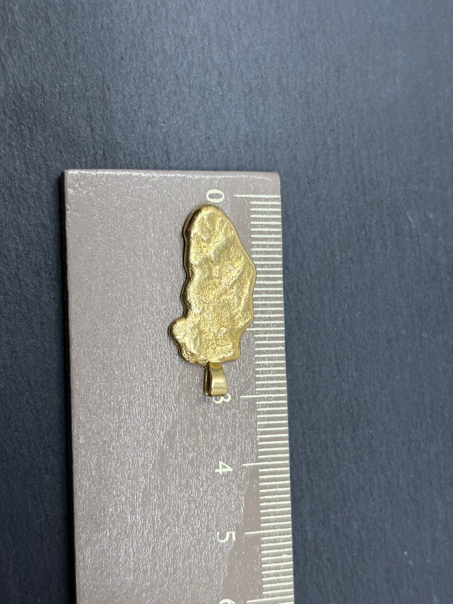 Verkauft !Goldnugget Nugget 80-90% Feingehalt Anhänger natürlich Massiv No.77