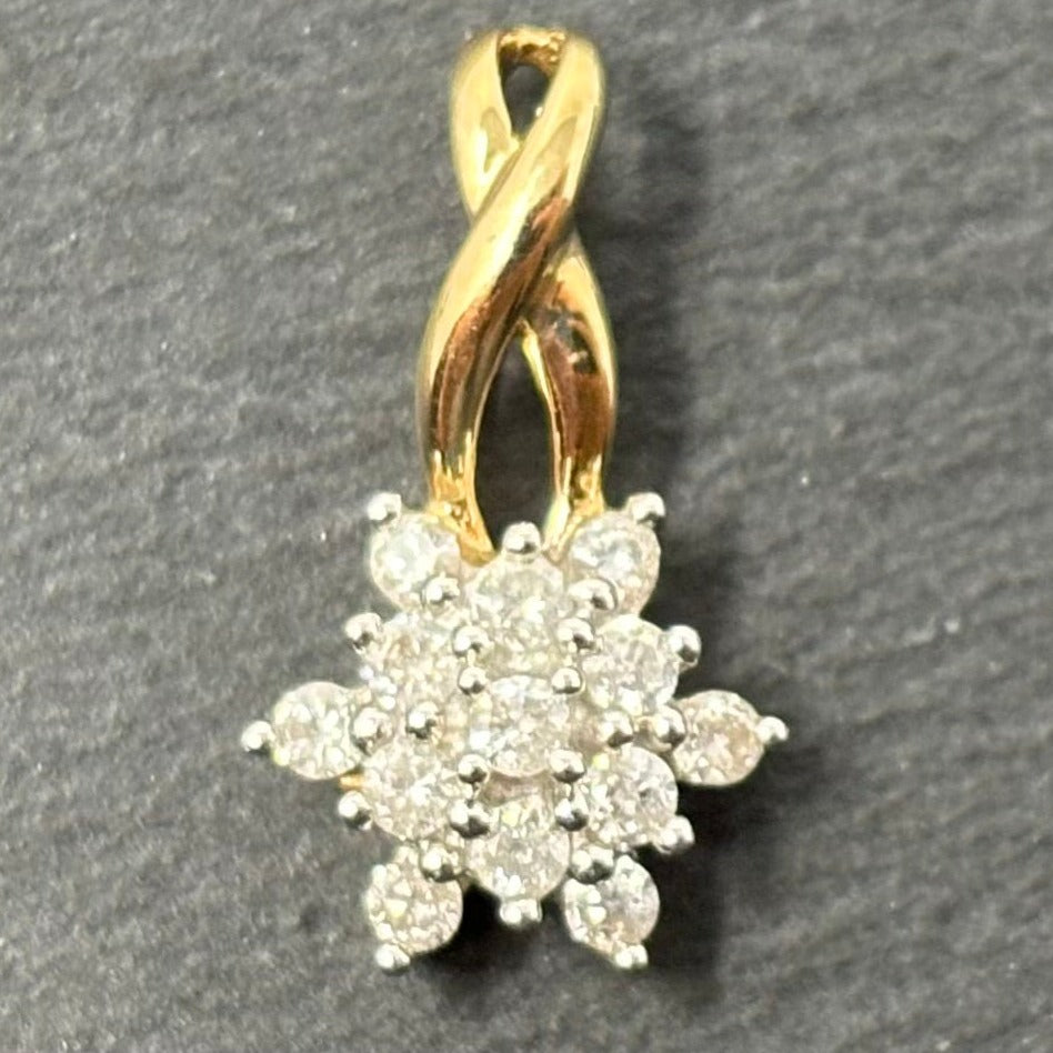 Verkauft! Gold Anhänger 14K/585 Stern mit Diamanten fein edel Gelbgold ca. 0,15ct No.82
