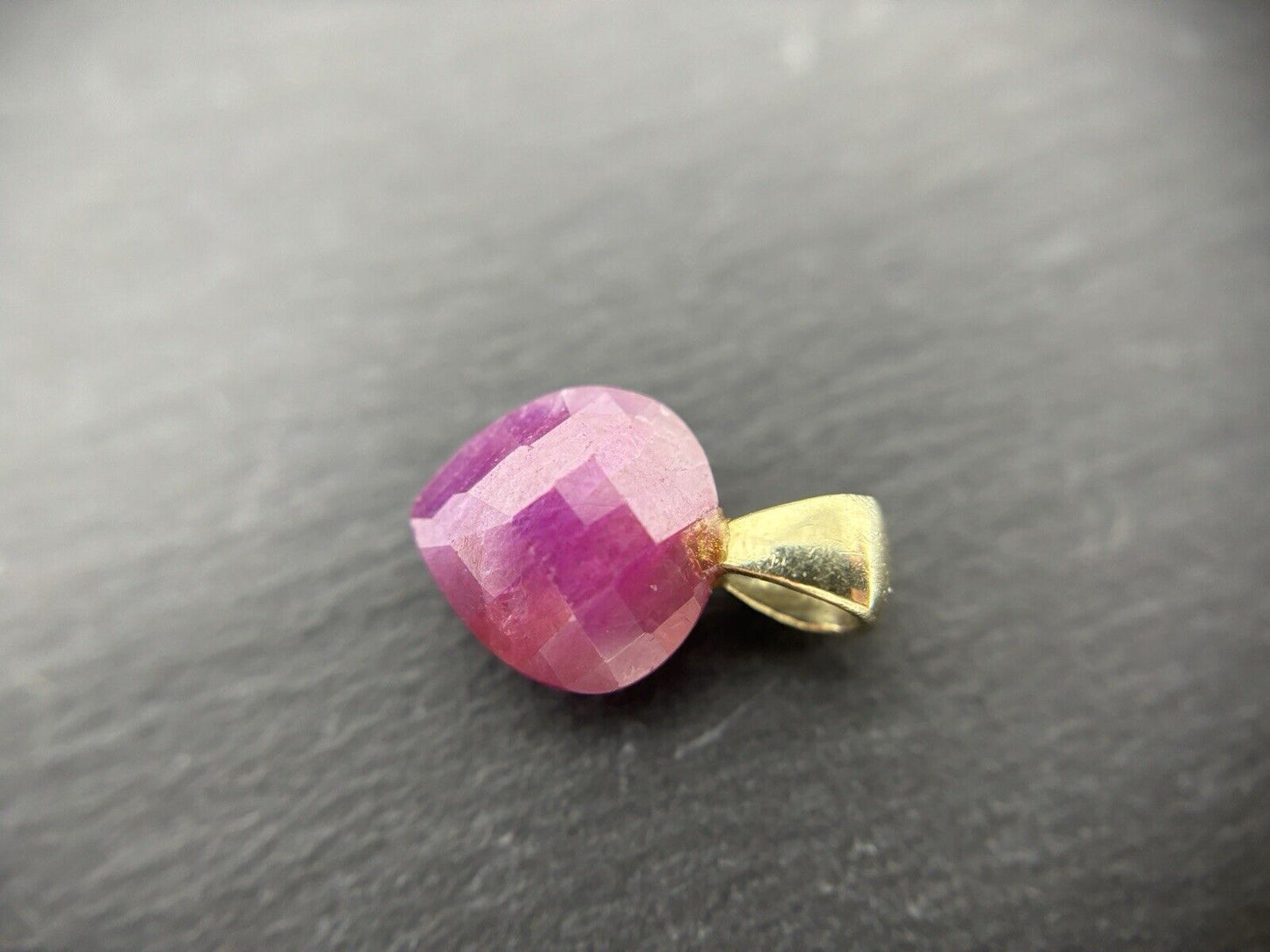 Gold Anhänger 14K/585 Rubin Herzschliff Synthetisch 10mm No.U37