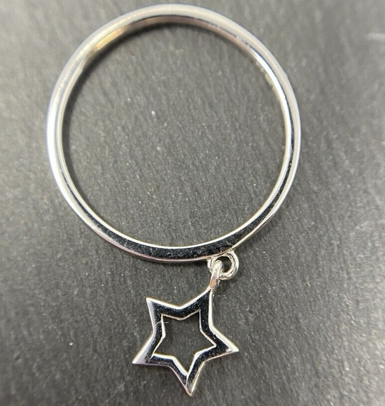 Silberring 925er rhodiniert glänzend polierter Finish mit Stern