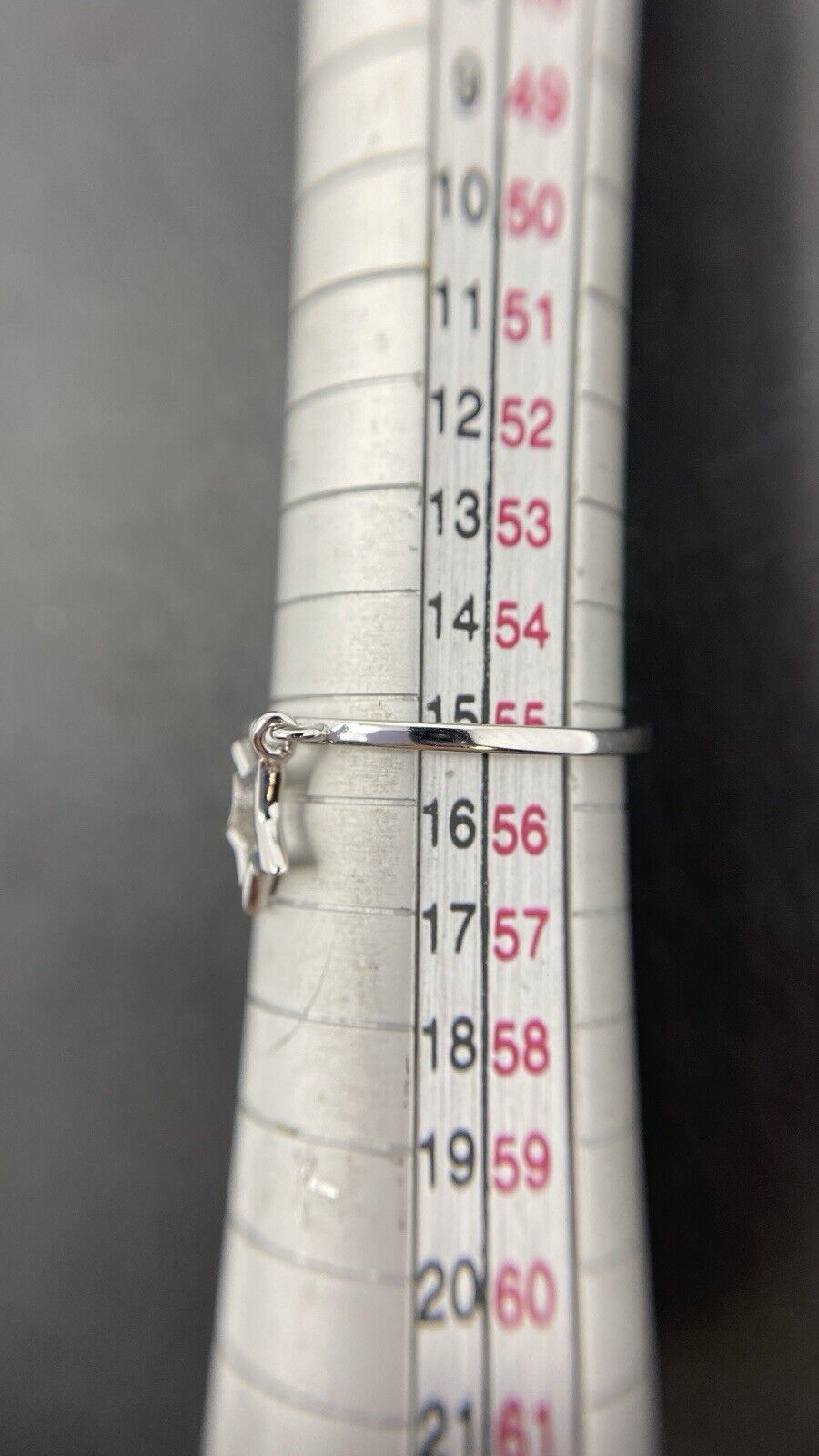 Silberring 925er rhodiniert glänzend polierter Finish mit Stern