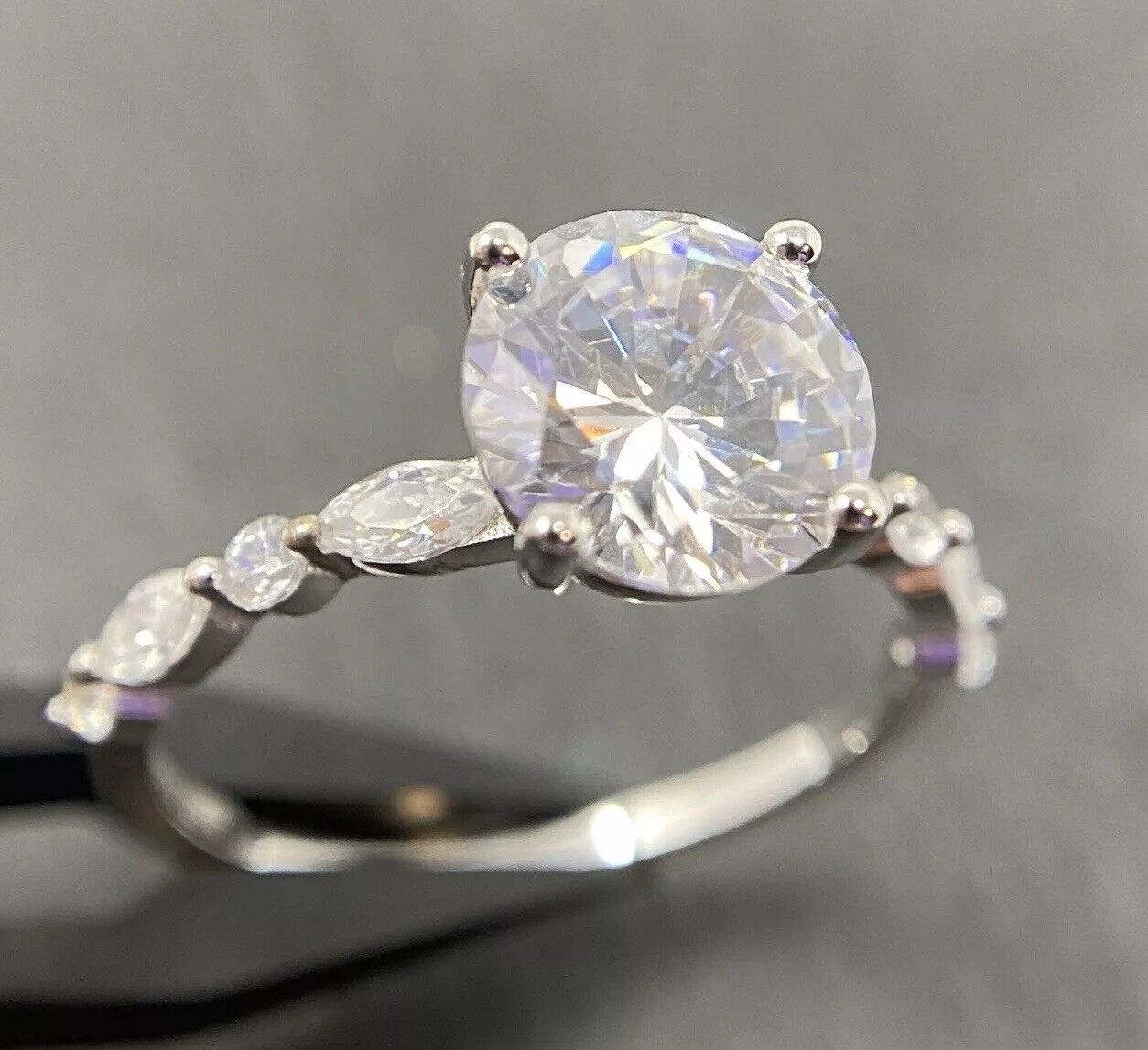 Silberring 925er Rhodiniert Brillantschliff Solitärring polierter Finish