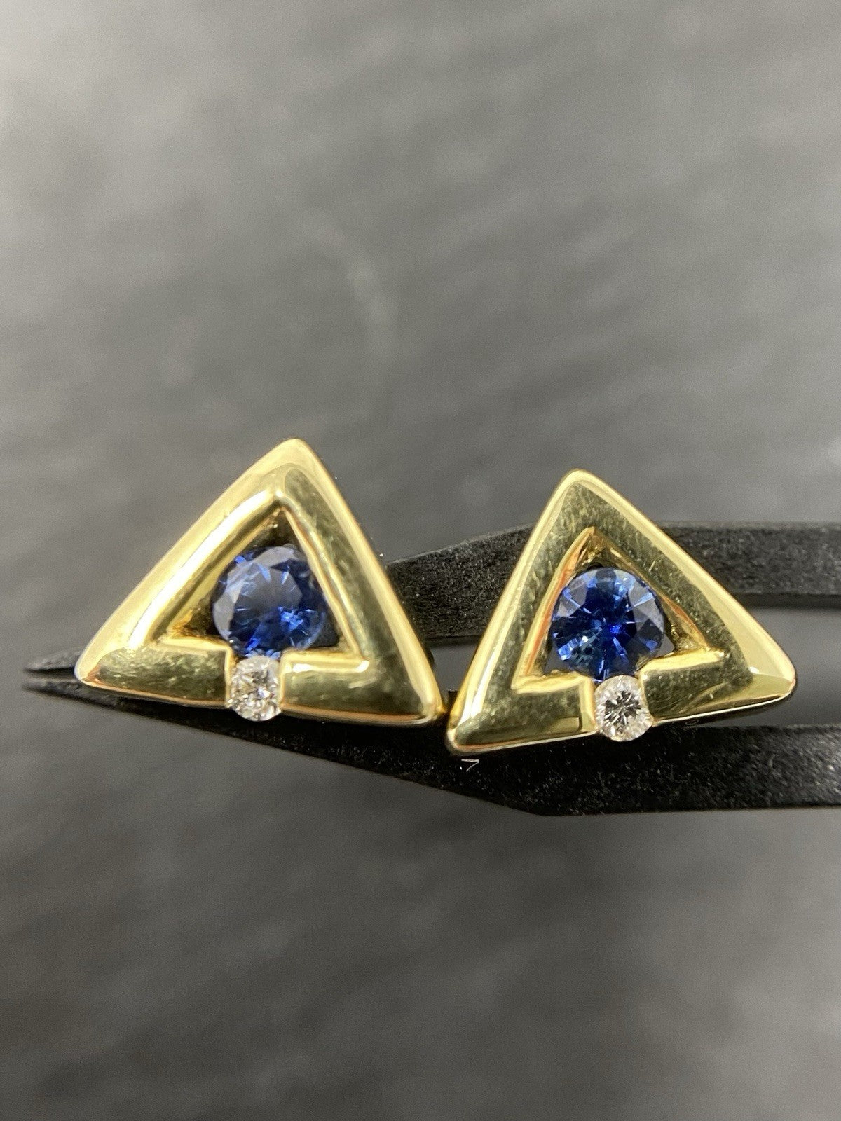 Gelbgold Ohrstecker mit Saphir Und Brillant | 14K/585