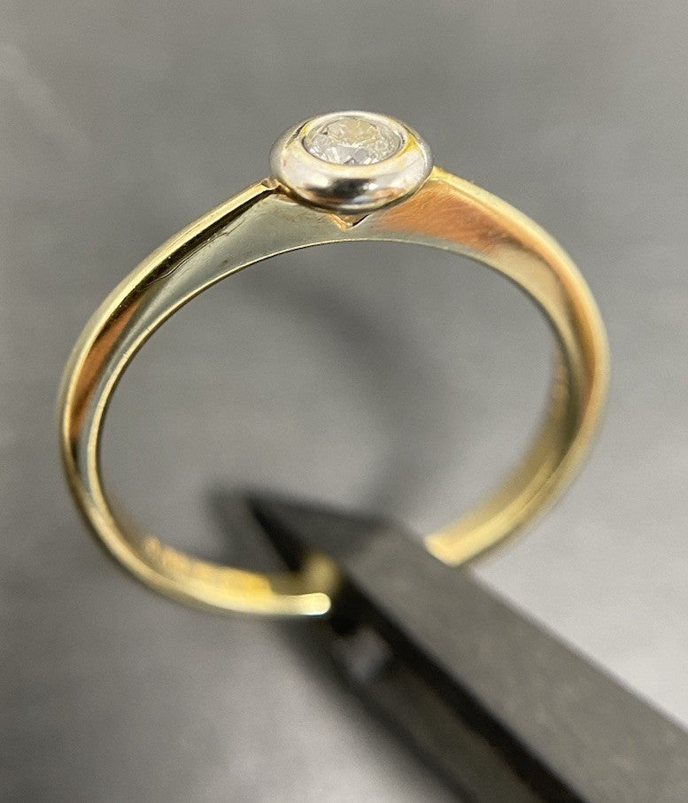 Gelbgold Solitärring 8K/333 Brillant Gr.53