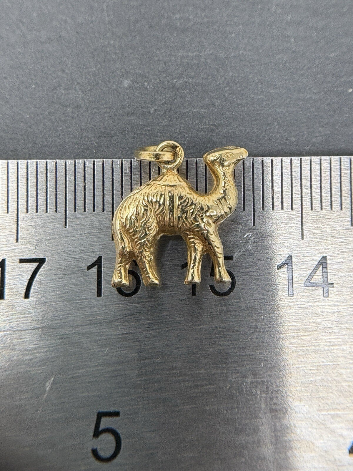 Goldanhänger 18K/750 Gelbgold Kamel 