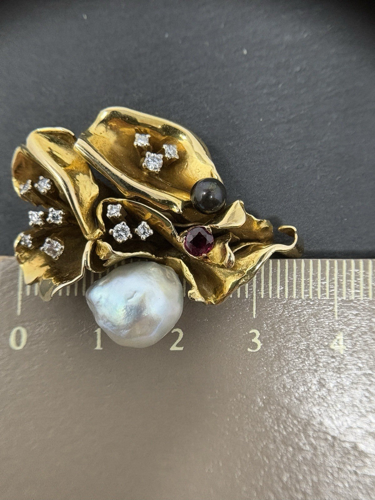 Goldanhänger Handarbeit Designerschmuck 14K/585 ca. 4x3cm Diamanten Rubin Tuch