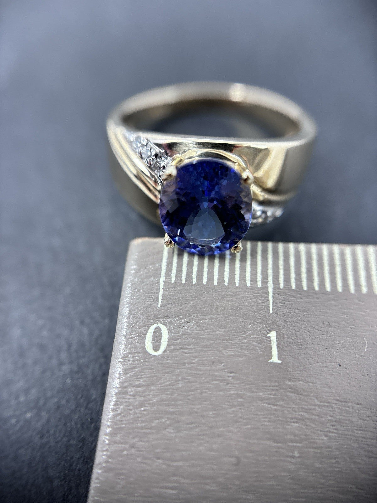 Tansanit 4ct Ring 585 gelb Gold 14 Karat Goldring Solitärring Harry Ivens