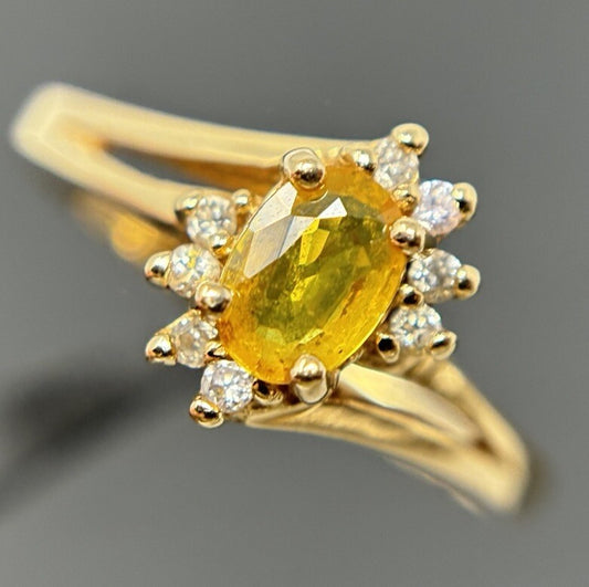 Gelbgold Ring gelber 0,7ct Saphir Brillanten Entourage 14K/585 