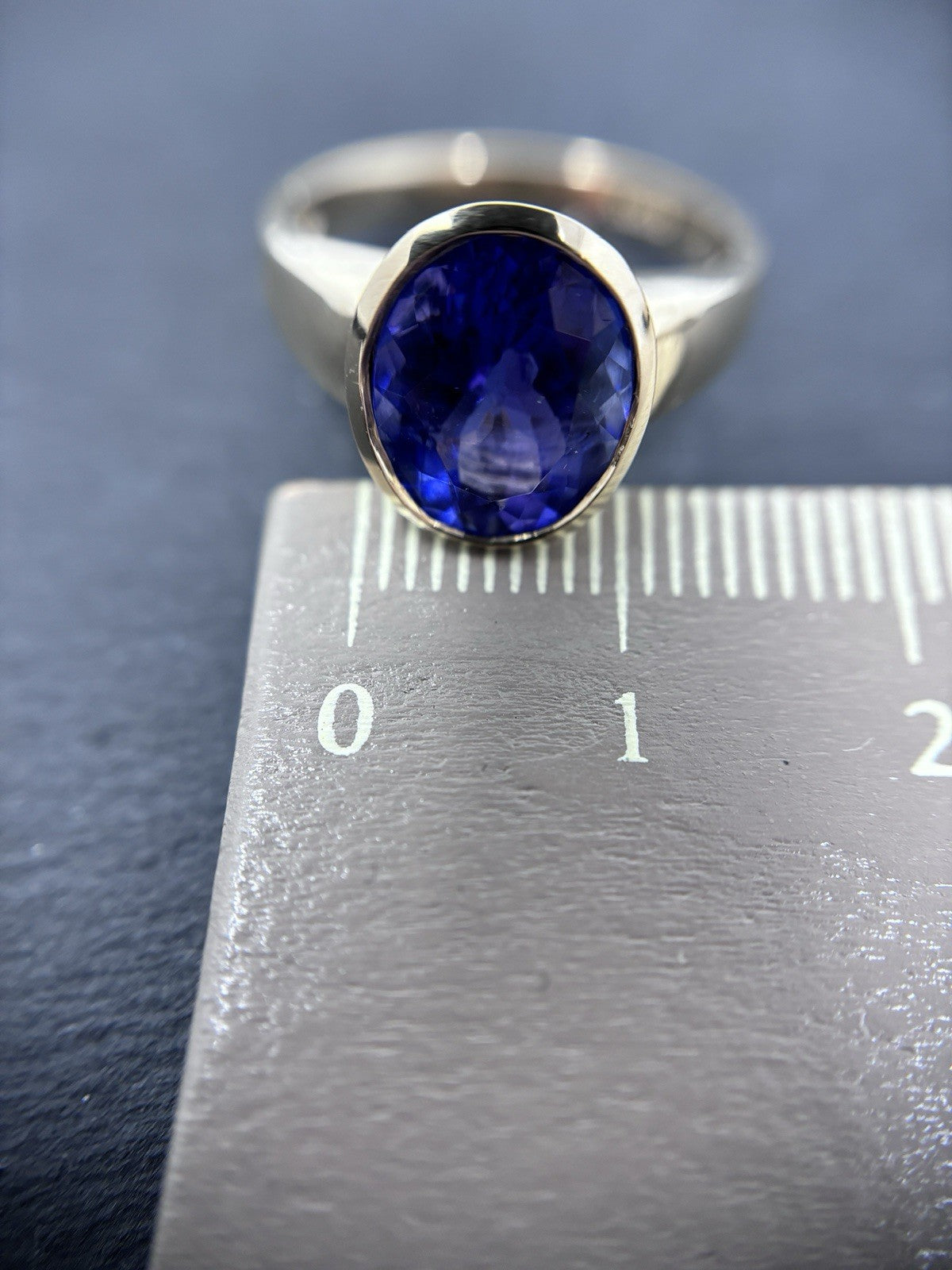 Tansanit 5ct Ring 585 gelb Gold 14 Karat Goldring Solitärring Harry Ivens