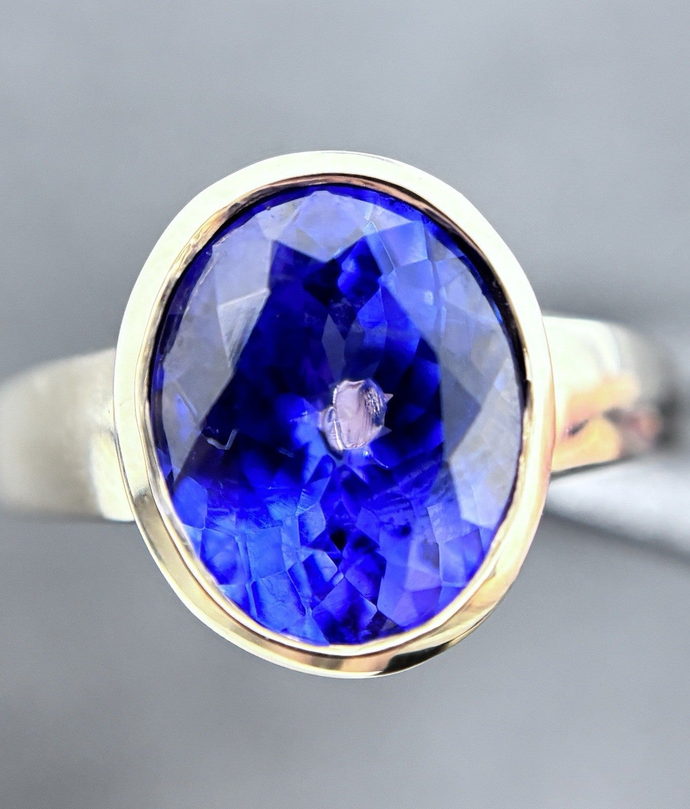 Tansanit 5ct Ring 585 gelb Gold 14 Karat Goldring Solitärring Harry Ivens