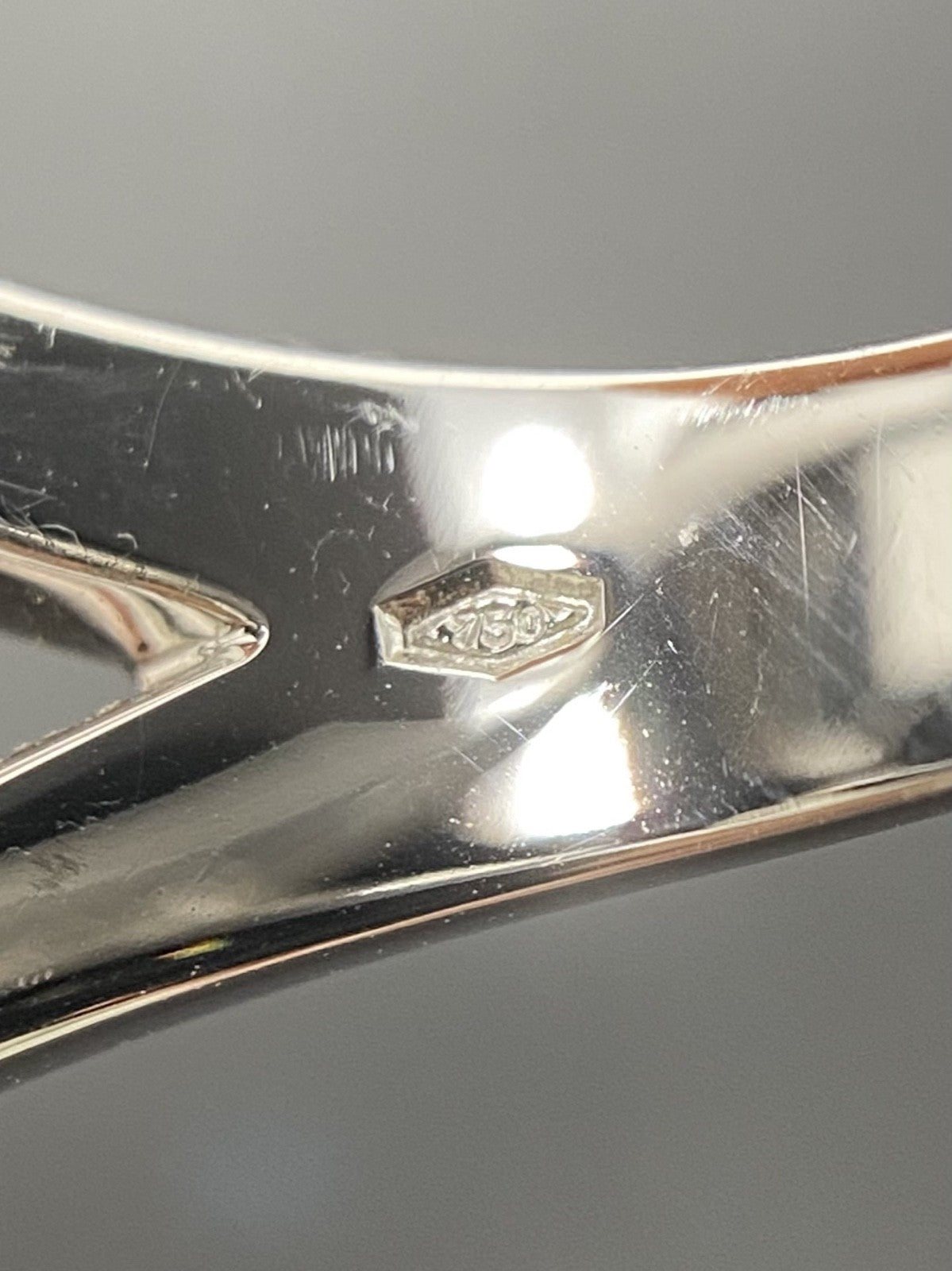 Bvlgari Ring Onyx Ring 750 Weißgold | 18K / 750 Gr. 60 Originalbox