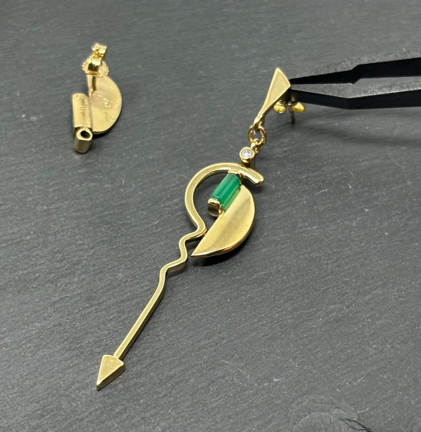 Verkauft! Designer Schmuckset 4 Teilig Grüne Steine/Zirkonia, Collier, Ohrringe und Ring