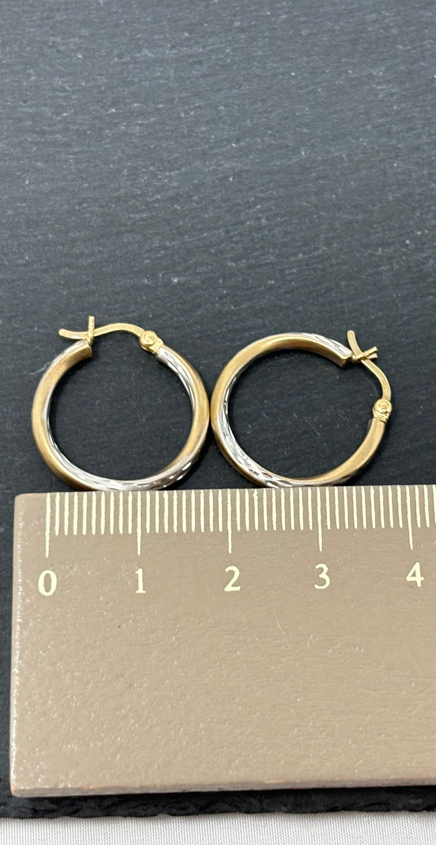 Verkauft !Ohrringe Creolen Gold Rosegold 9K/375 gezwirbelt No.116