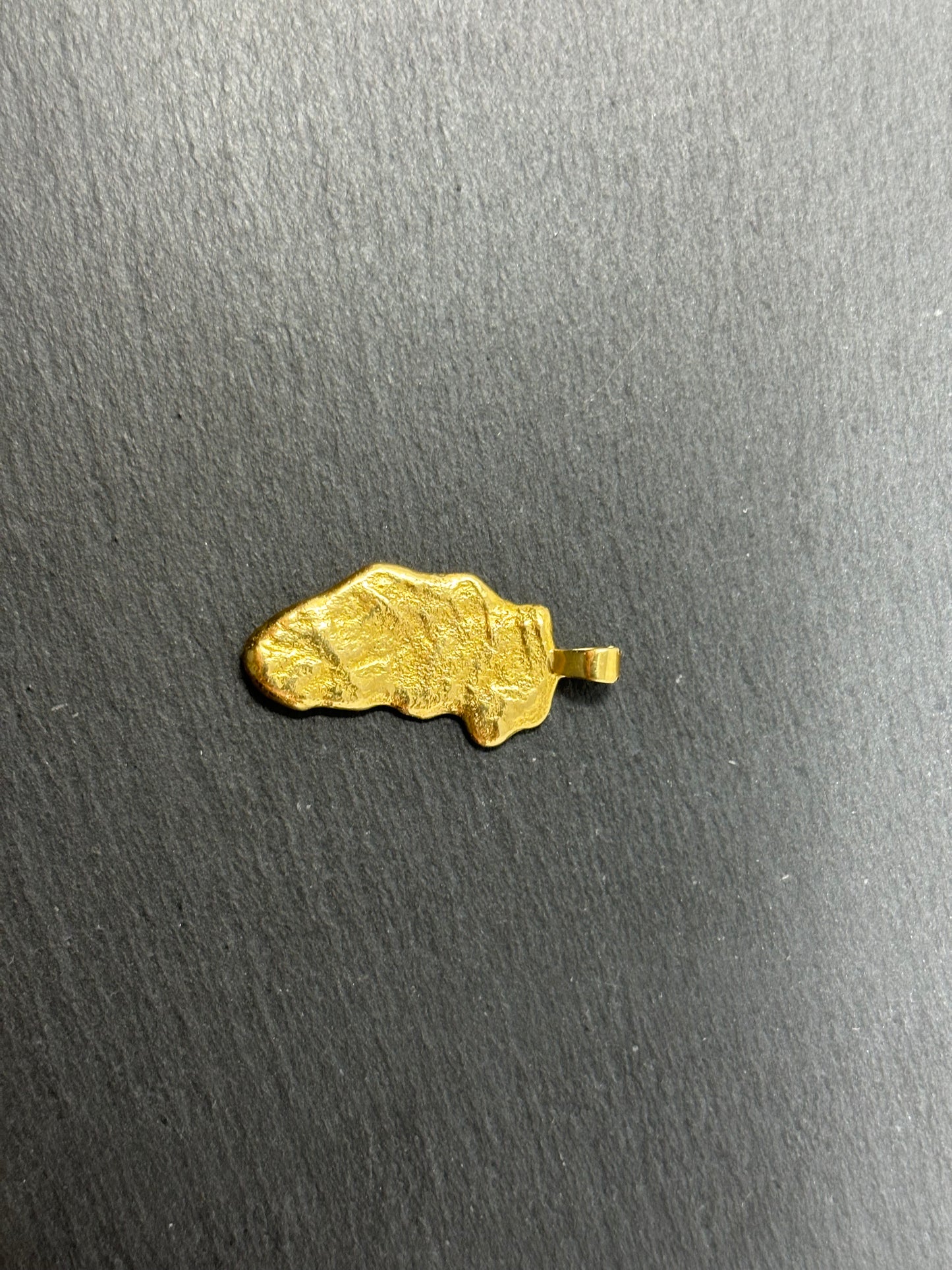 Verkauft !Goldnugget Nugget 80-90% Feingehalt Anhänger natürlich Massiv No.77